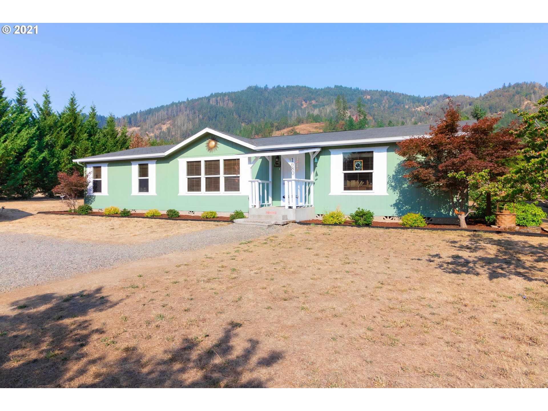 1680 North Myrtle Road Myrtle Creek, OR 97457 - Photo 2 of 24