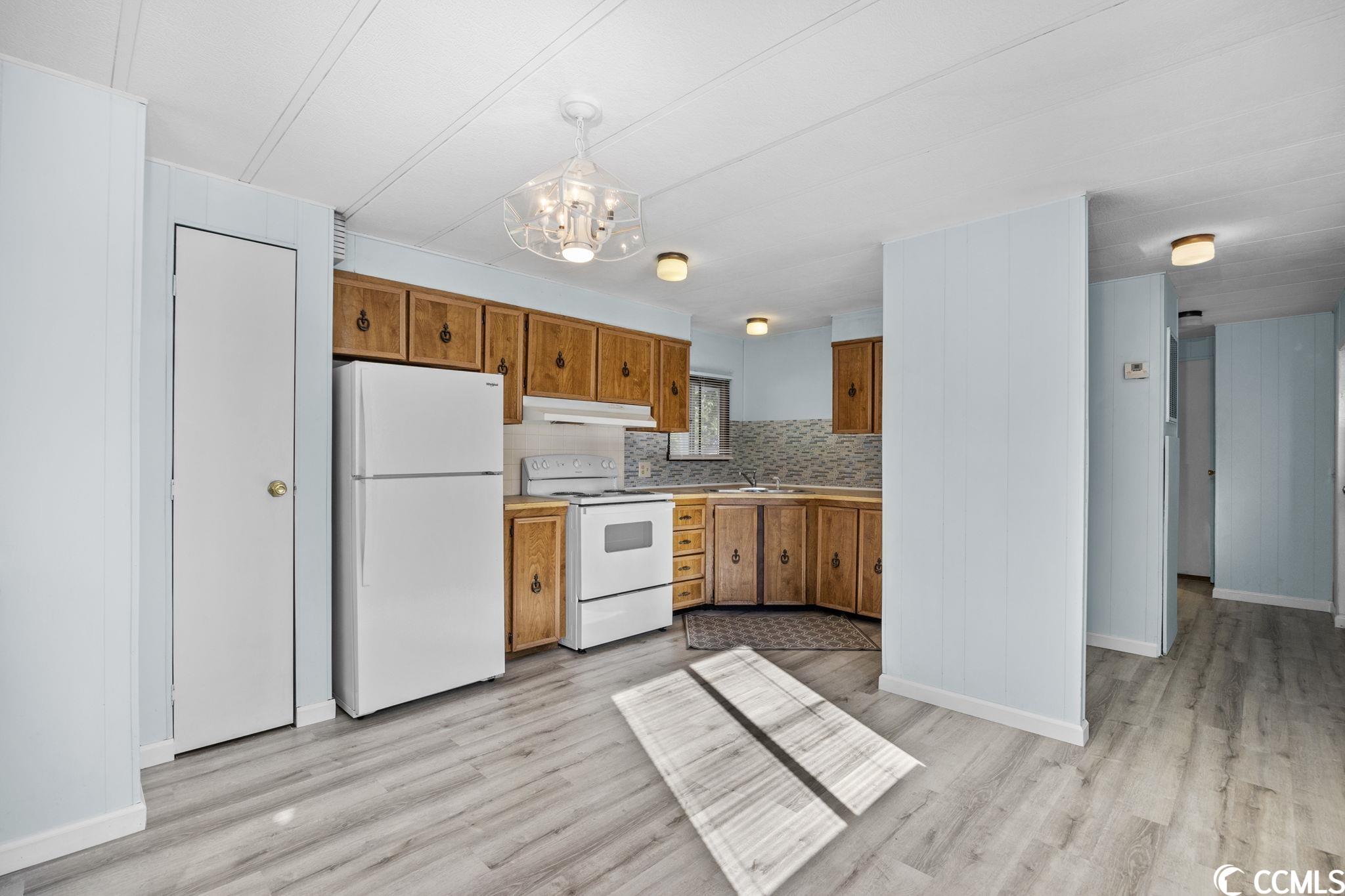 4 Burr Circle Murrells Inlet, SC 29576 - Photo 7 of 31