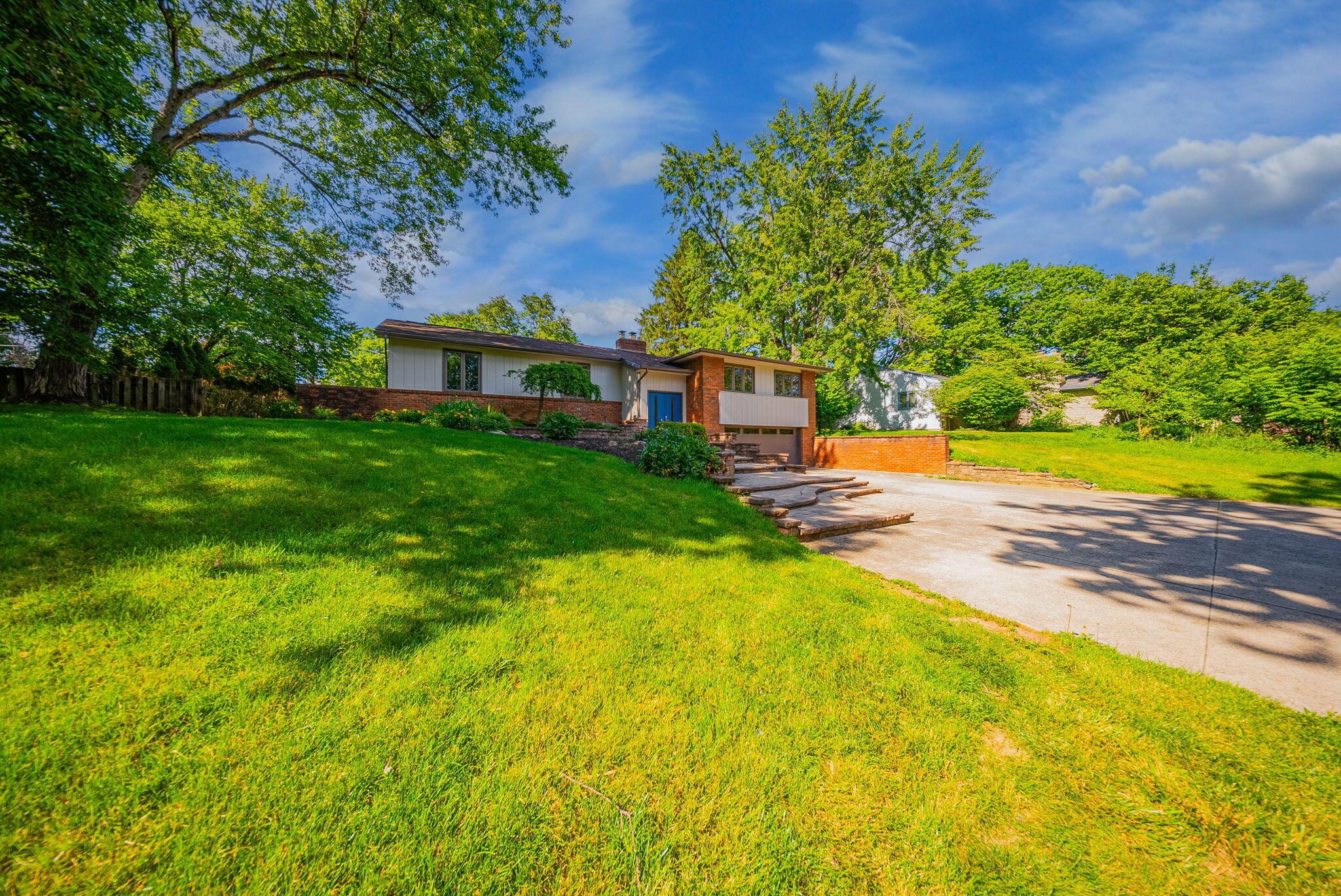 2700 Fishinger Road Upper Arlington, OH 43221 - Photo 2 of 75