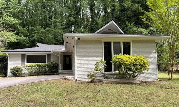 $2,500 | 3891 Artist View Drive, Decatur, GA 30034