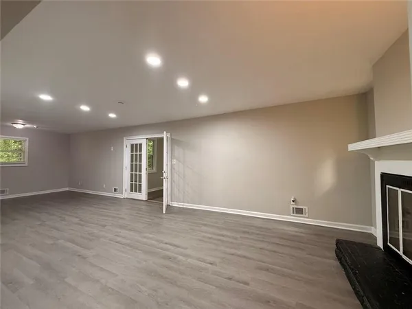 $2,500 | 3891 Artist View Drive, Decatur, GA 30034