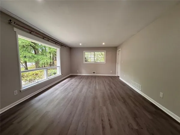 $2,500 | 3891 Artist View Drive, Decatur, GA 30034