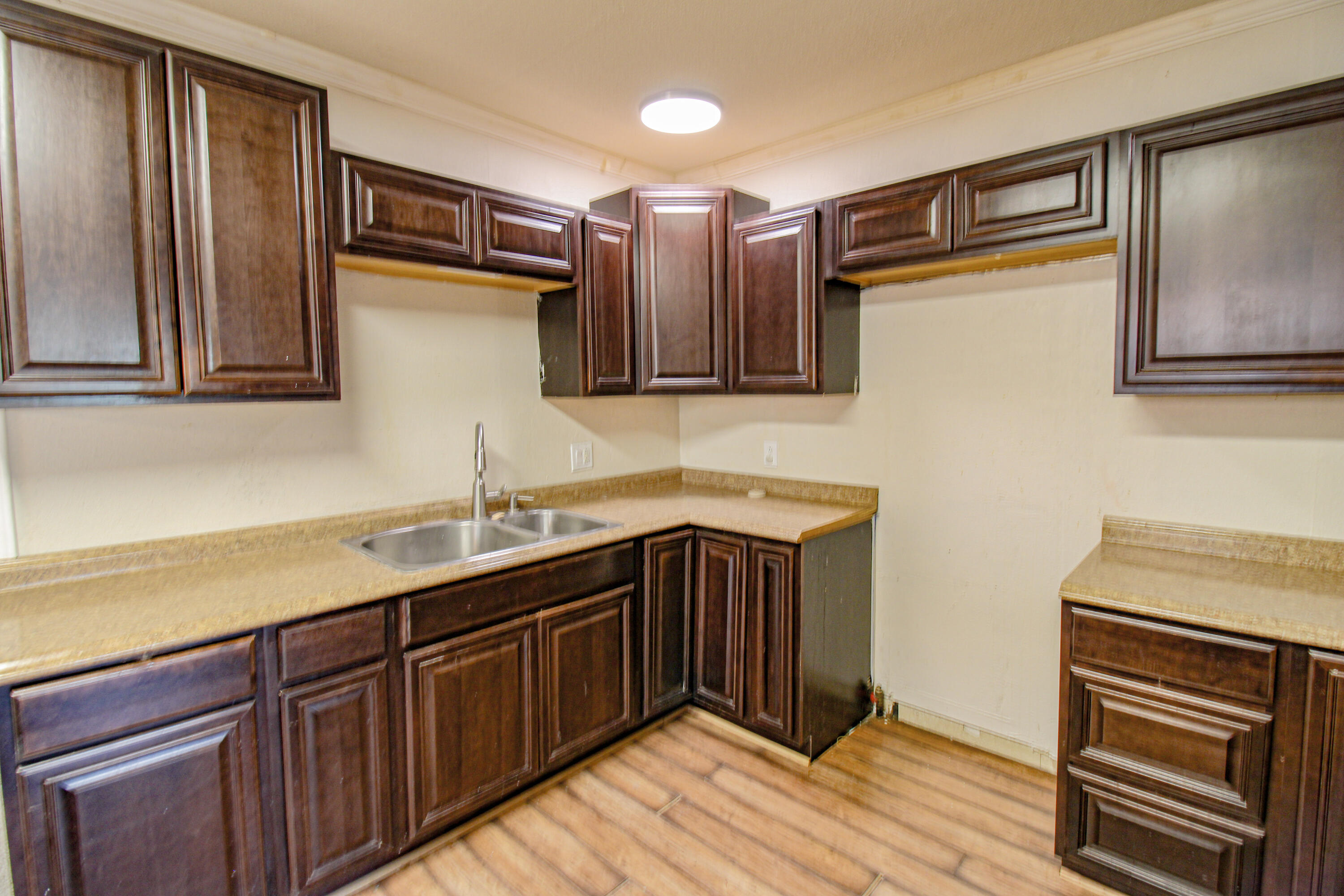1120 Tilford Avenue Ralls, TX 79357 - Photo 10 of 38 kitchen3