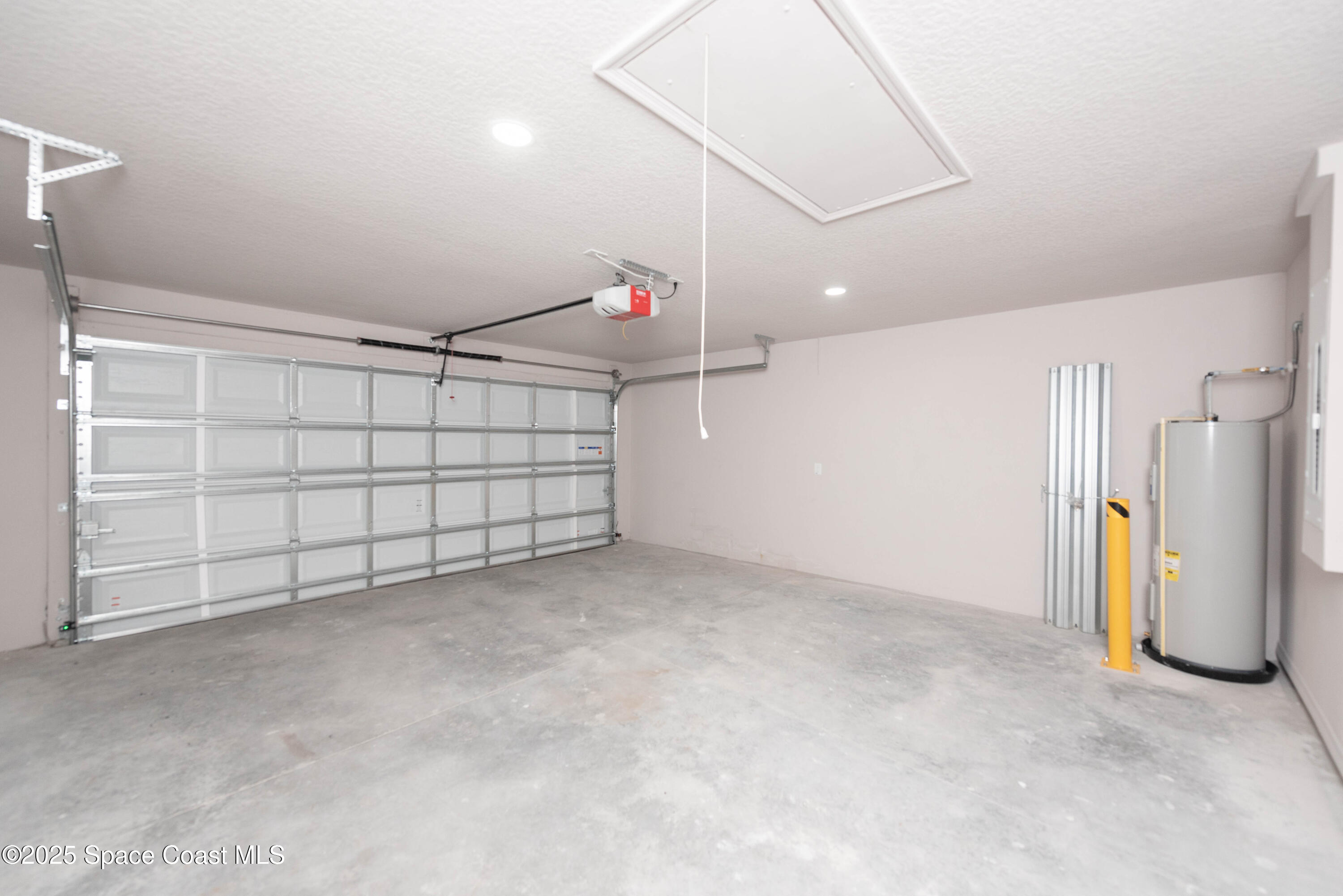 250 Frederick Street Southwest Palm Bay, FL 32908 - Photo 41 of 45 a view of a garage