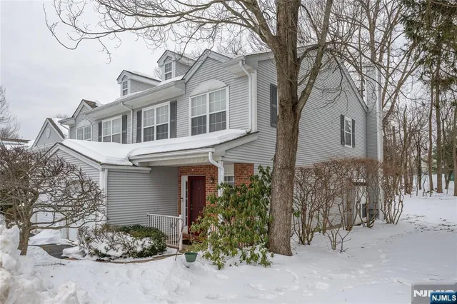 $2,800 | 63 Hickory Way, Unit 5606, Mount Arlington, NJ 07856