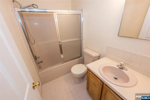 $2,800 | 63 Hickory Way, Unit 5606, Mount Arlington, NJ 07856