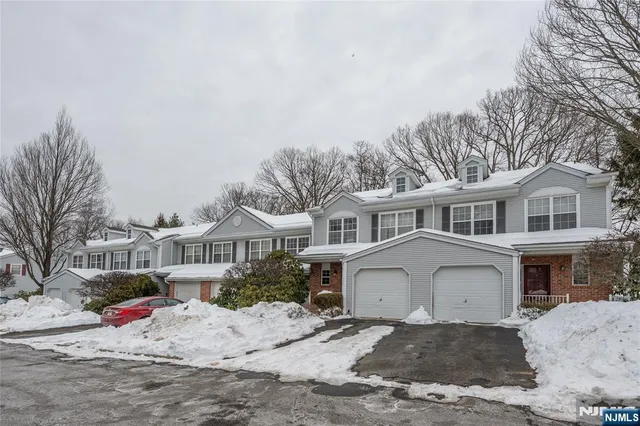 $2,800 | 63 Hickory Way, Unit 5606, Mount Arlington, NJ 07856