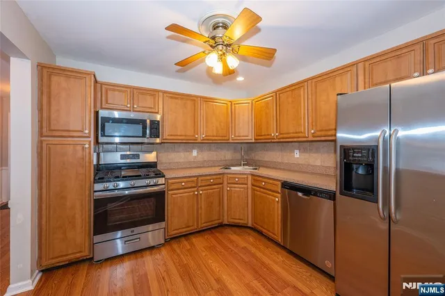 $2,800 | 63 Hickory Way, Unit 5606, Mount Arlington, NJ 07856