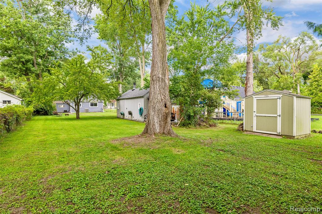 3225 Donley Avenue Rochester Hills, MI 48309 - Photo 38 of 44
