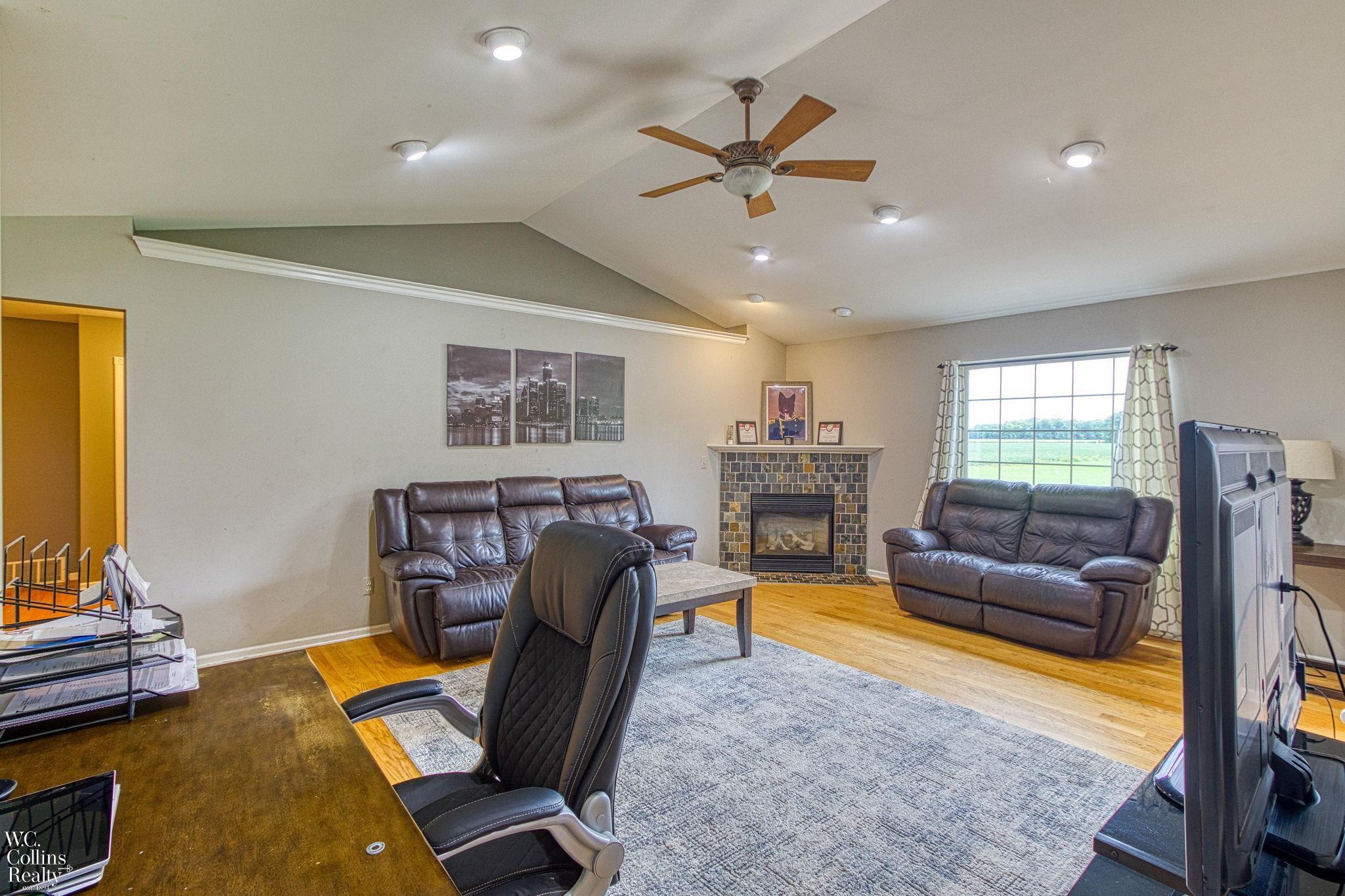 77802 Omo Road Richmond, MI 48062 - Photo 16 of 48 50123956-15.JPG