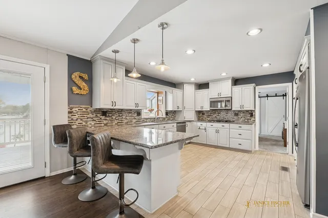 $570,000 | 2323 Aspen Drive, Johnsburg, IL 60051