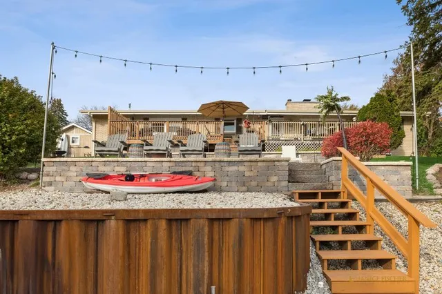 $570,000 | 2323 Aspen Drive, Johnsburg, IL 60051