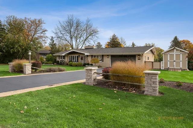 $570,000 | 2323 Aspen Drive, Johnsburg, IL 60051