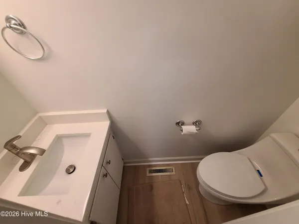 $1,500 | 1932 Hullwood Drive, Kinston, NC 28504