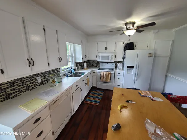 $1,500 | 1932 Hullwood Drive, Kinston, NC 28504