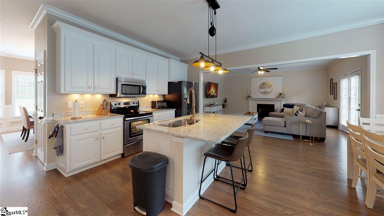 130 Chatim Ridge Court Lyman, SC 29365 - Photo 4 of 36 Gallery Image 4