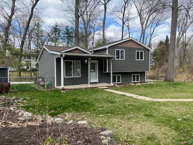 5351 Grass Lake Road White Lake, MI 48383 - Photo 1 of 26 GetRetsMedia-15