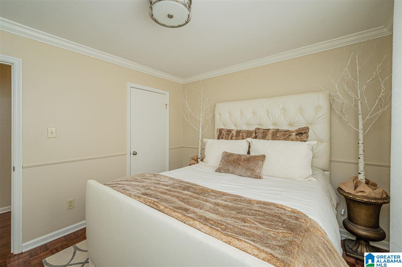 1001 Oak Grove Road Birmingham, AL 35209 - Photo 24 of 40