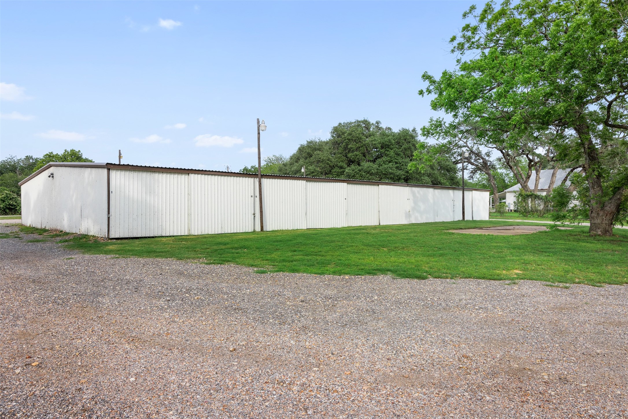 1013 Park Prairie Road Fayetteville, TX 78940 - Photo 19 of 26