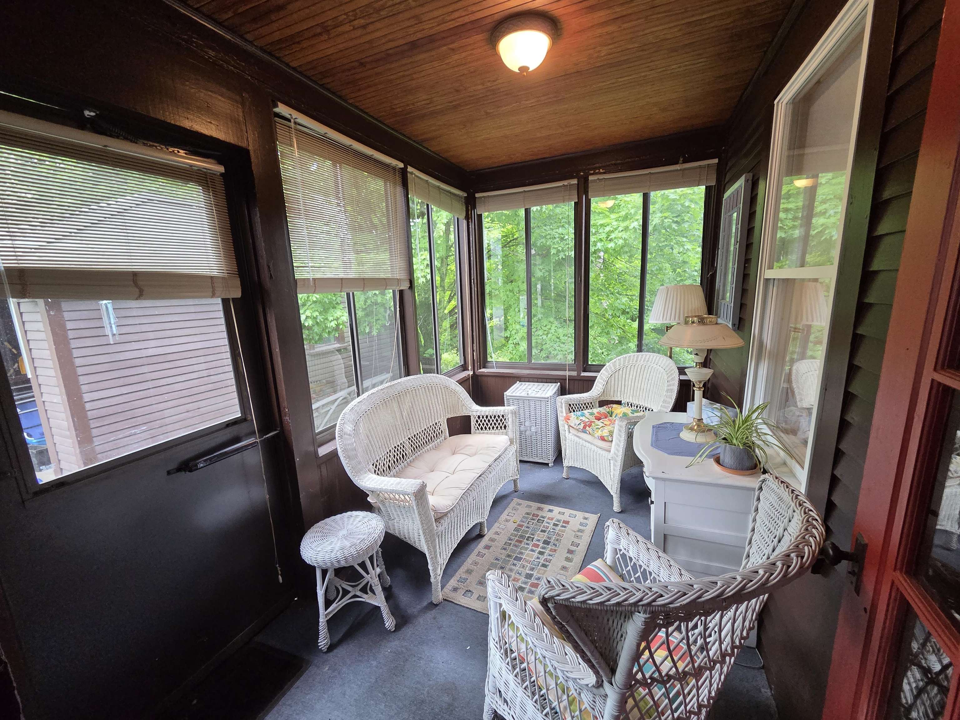 27 Crafts Avenue Lebanon, NH 03784 - Photo 4 of 32