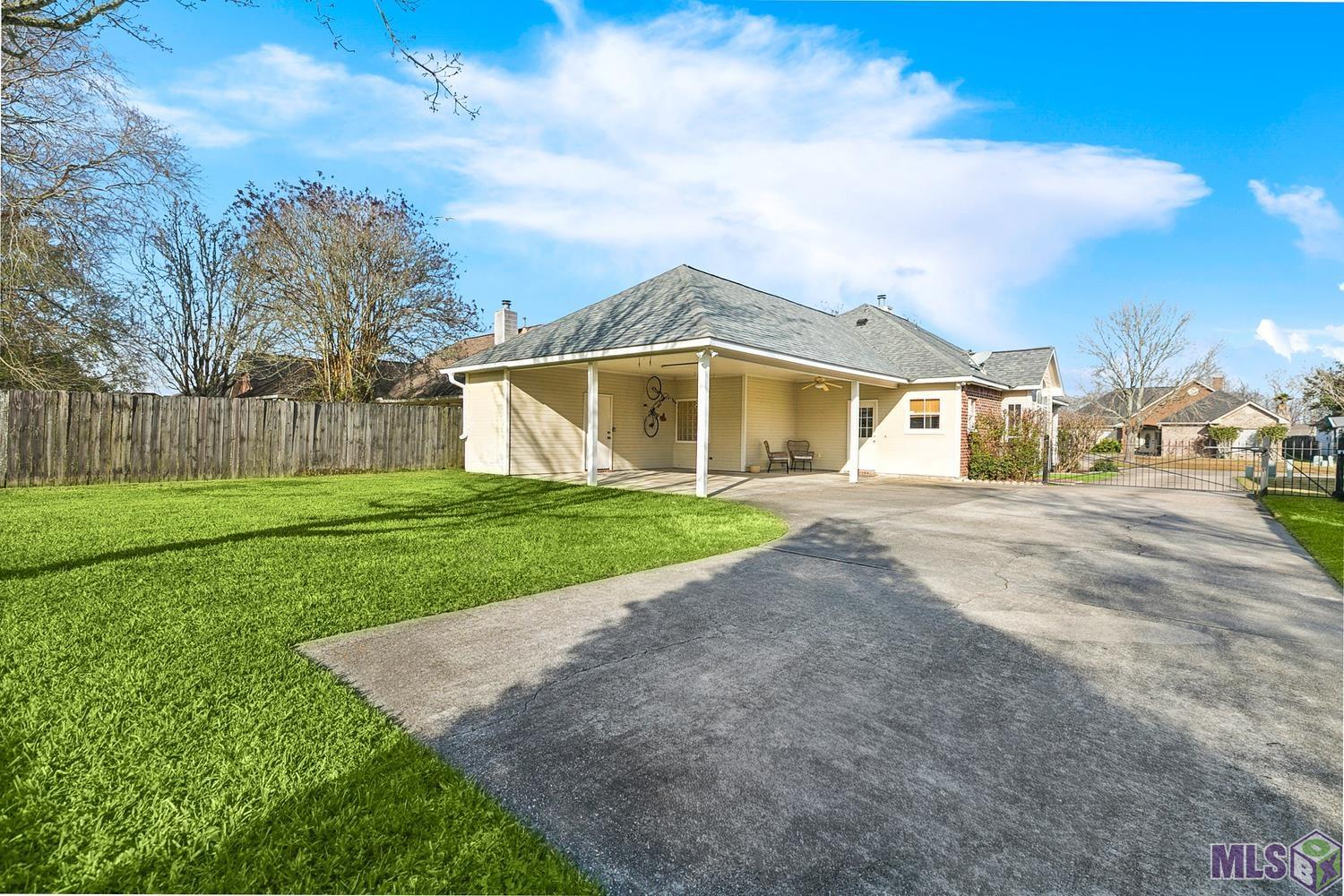 10434 Springbrook Avenue St. George, LA 70810 - Photo 15 of 17