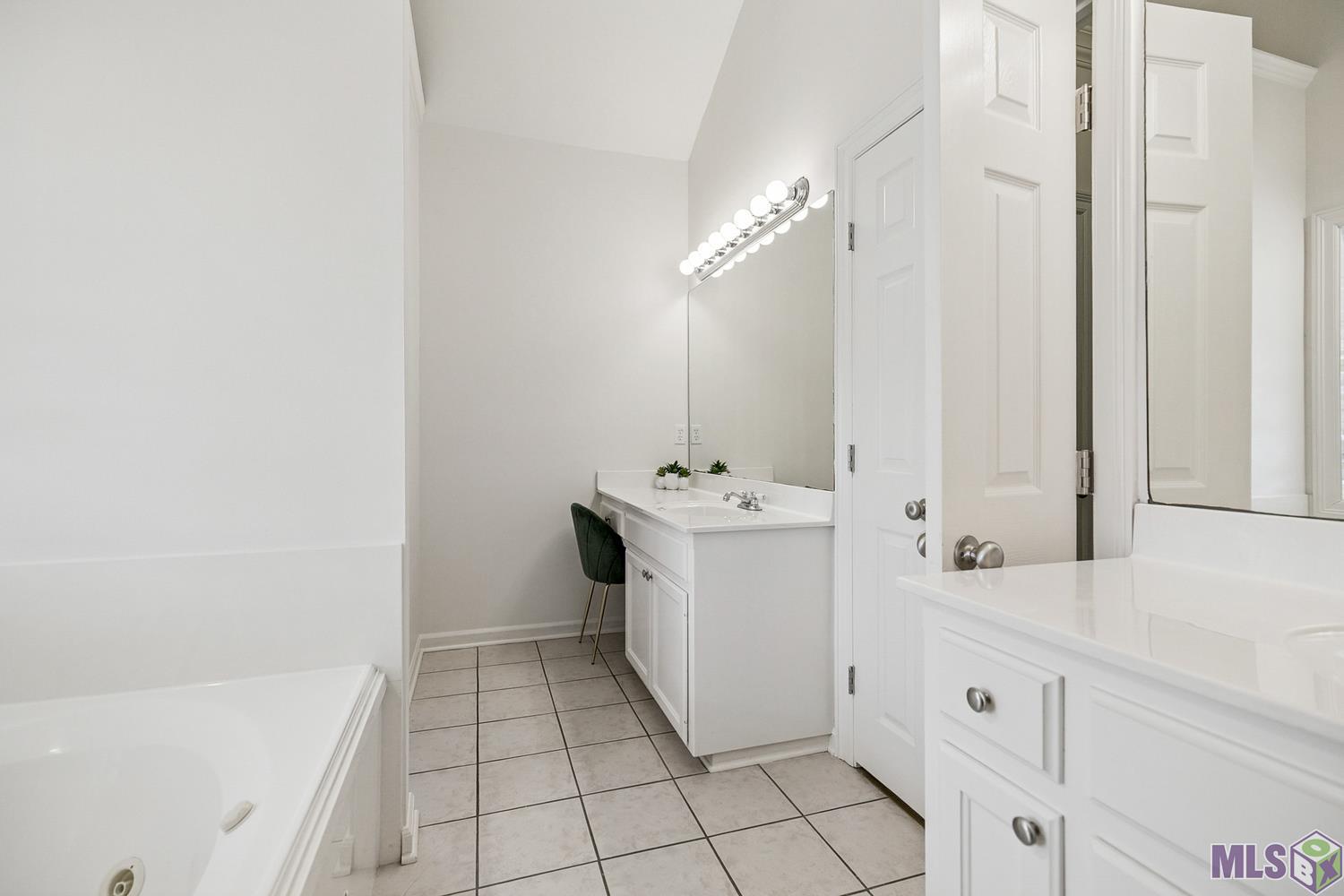 10434 Springbrook Avenue St. George, LA 70810 - Photo 9 of 17