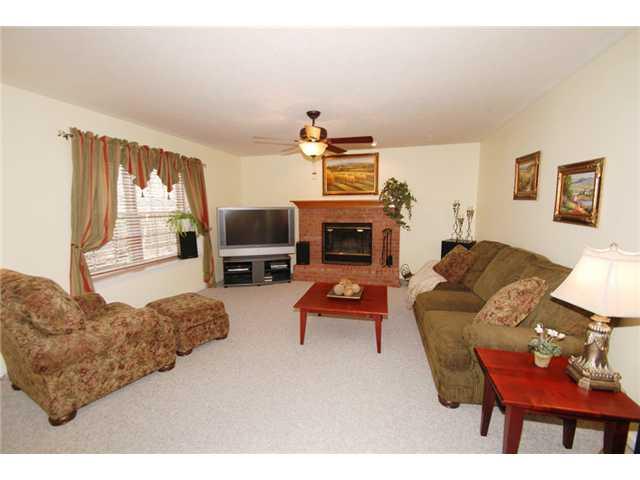 11225 Delight Creek Road Fishers, IN 46038 - Photo 6 of 24 Gallery Image 6