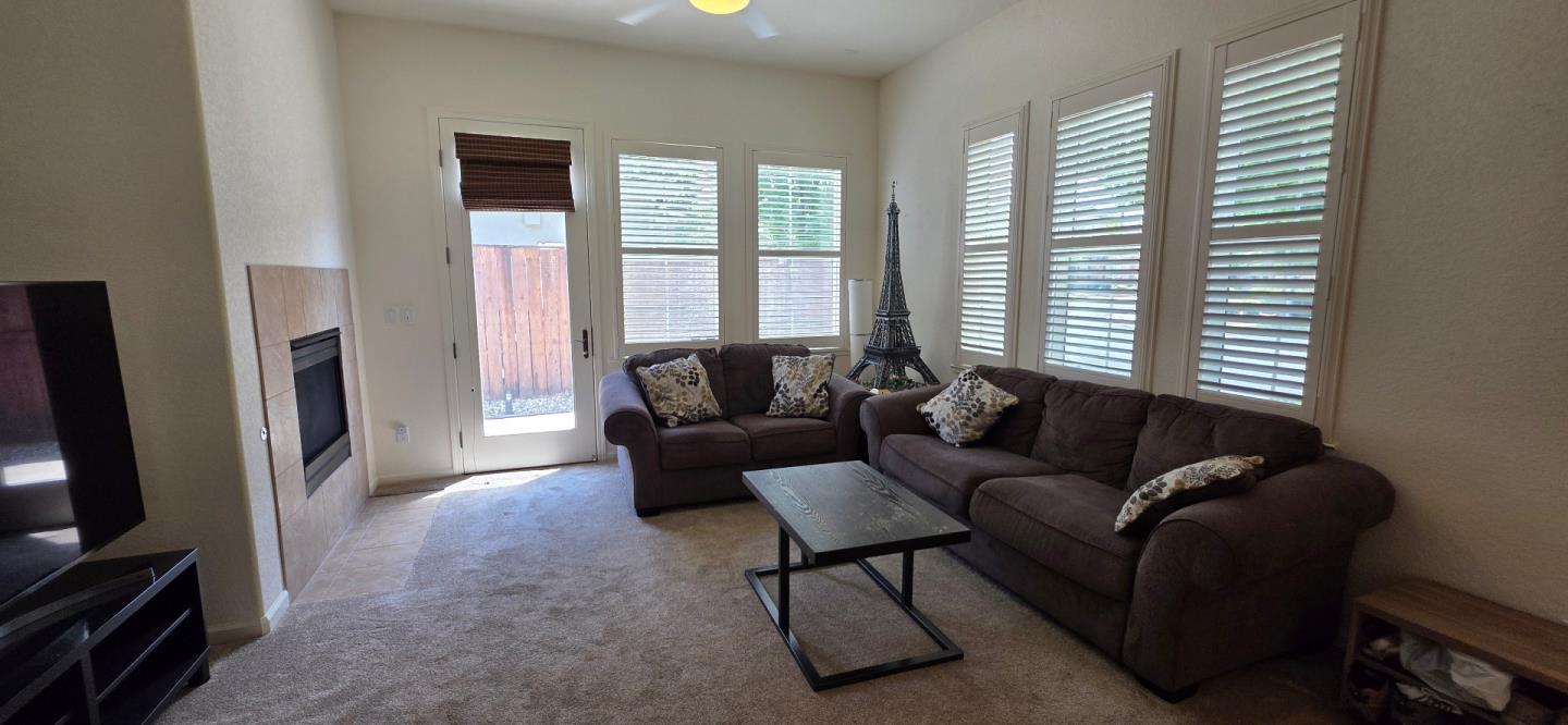 9403 Vintner Circle Patterson, CA 95363 - Photo 4 of 39