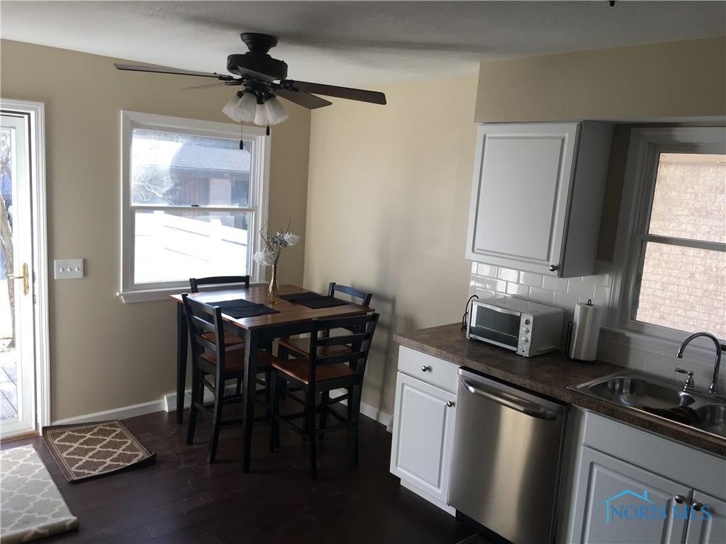 1295 Applegate Street, Unit 12 Waterville, OH 43566 - Photo 7 of 14 Gallery Image 7