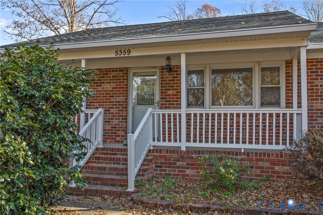 5359 Qualla Road Chesterfield, VA 23832 - Photo 3 of 49 a front view of a house