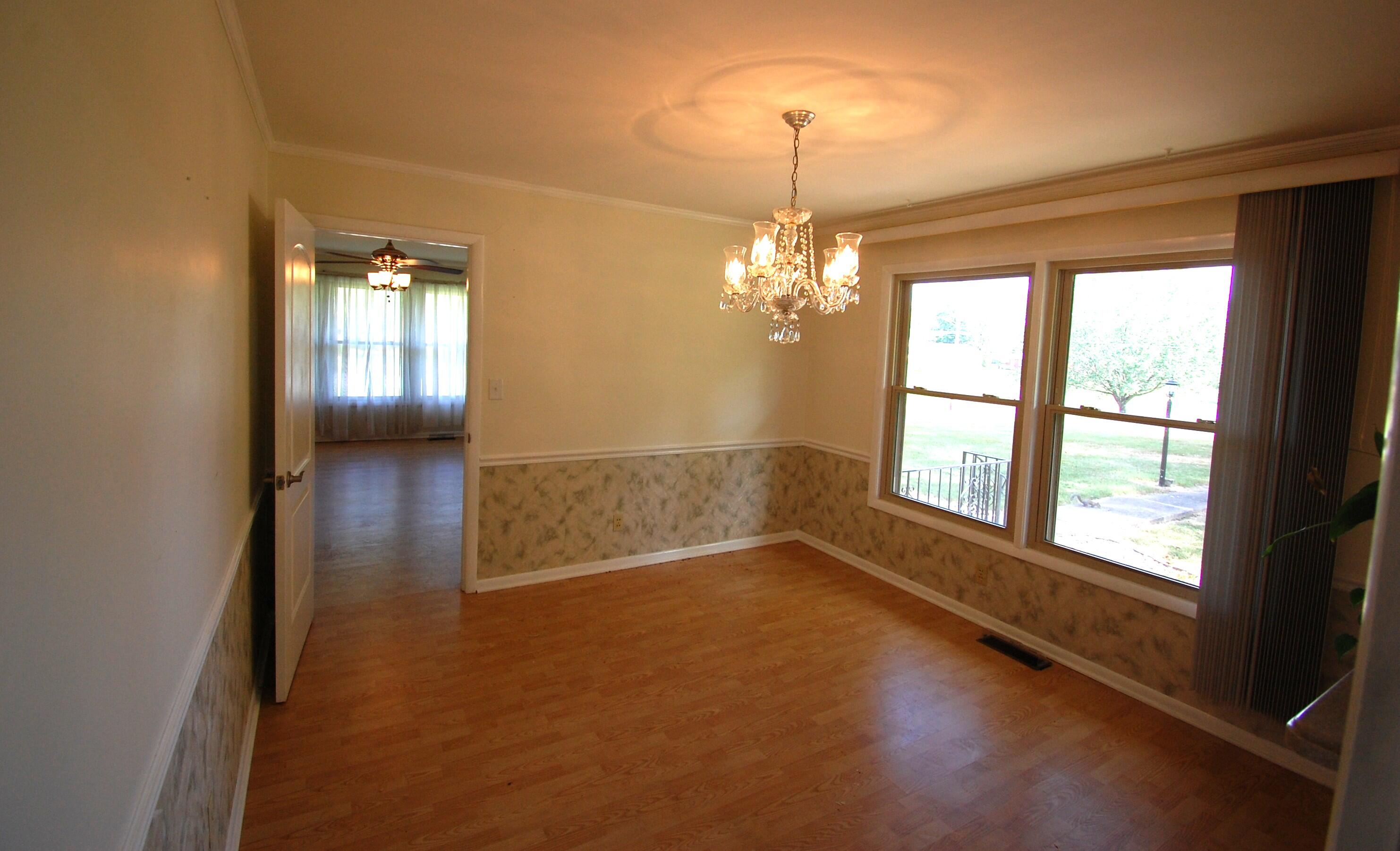 150 Maple Court Paducah, KY 42003 - Photo 6 of 27 DSC_0018