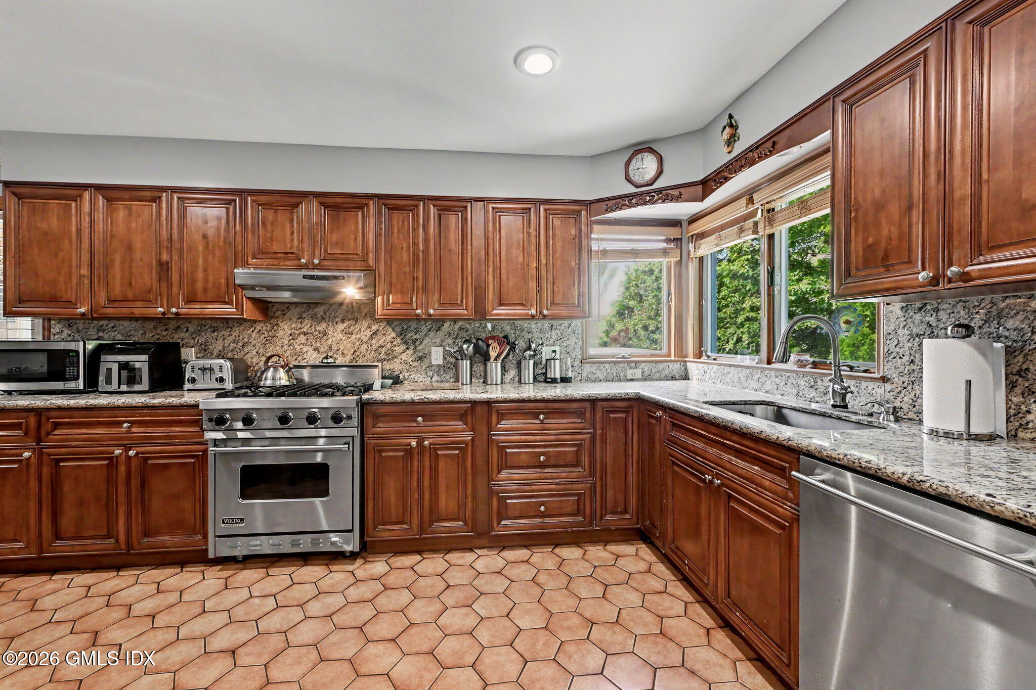 69 Valley Road Cos Cob, CT 06807 - Photo 7 of 39 4-web-or-mls-69-valley-rd