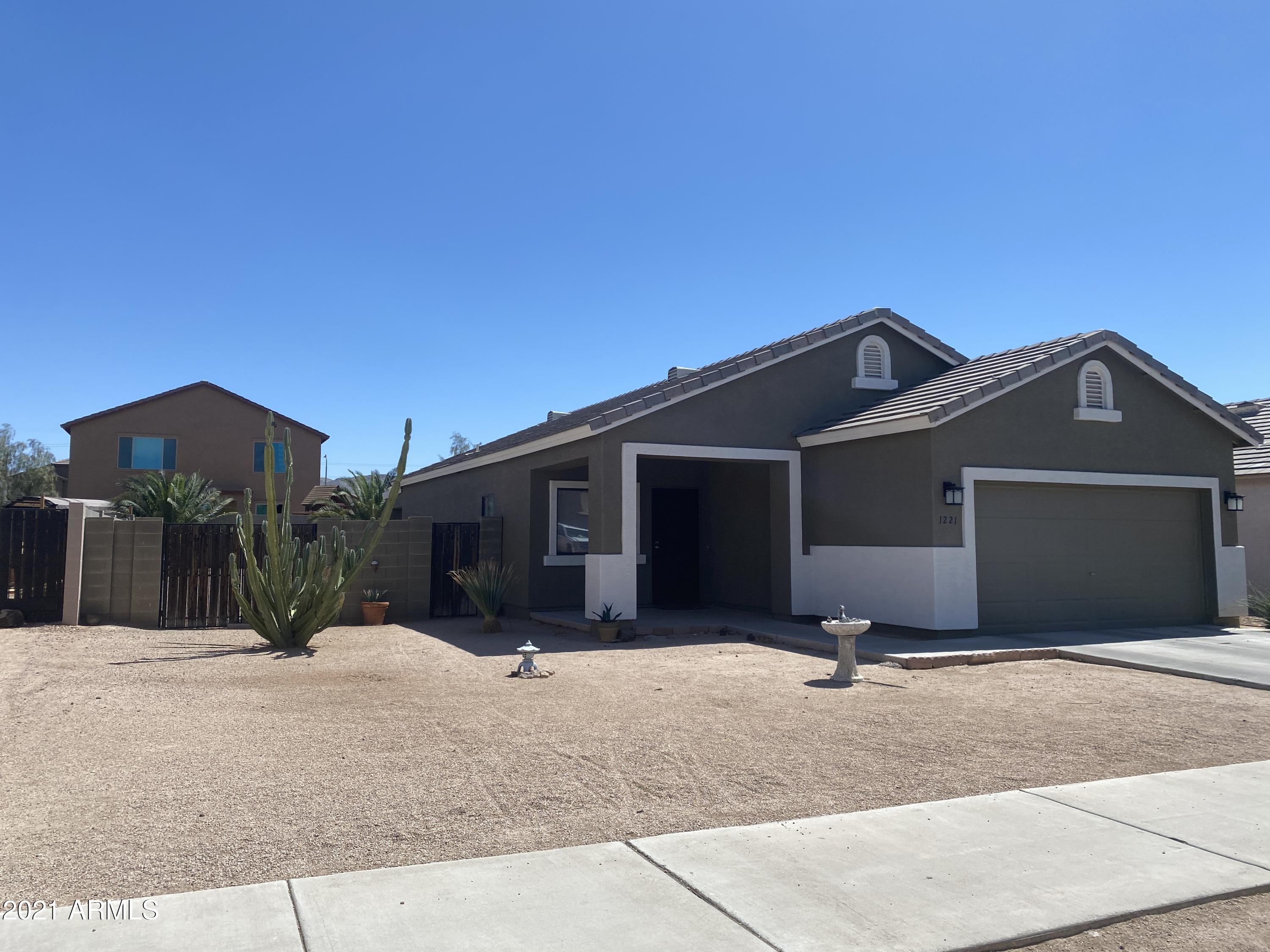 1221 West Fremont Rd. Phoenix, AZ 85041 - Photo 1 of 19 IMG_5726