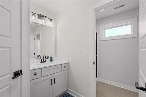 $677,700 | 25198 West 141st Street, Olathe, KS 66061