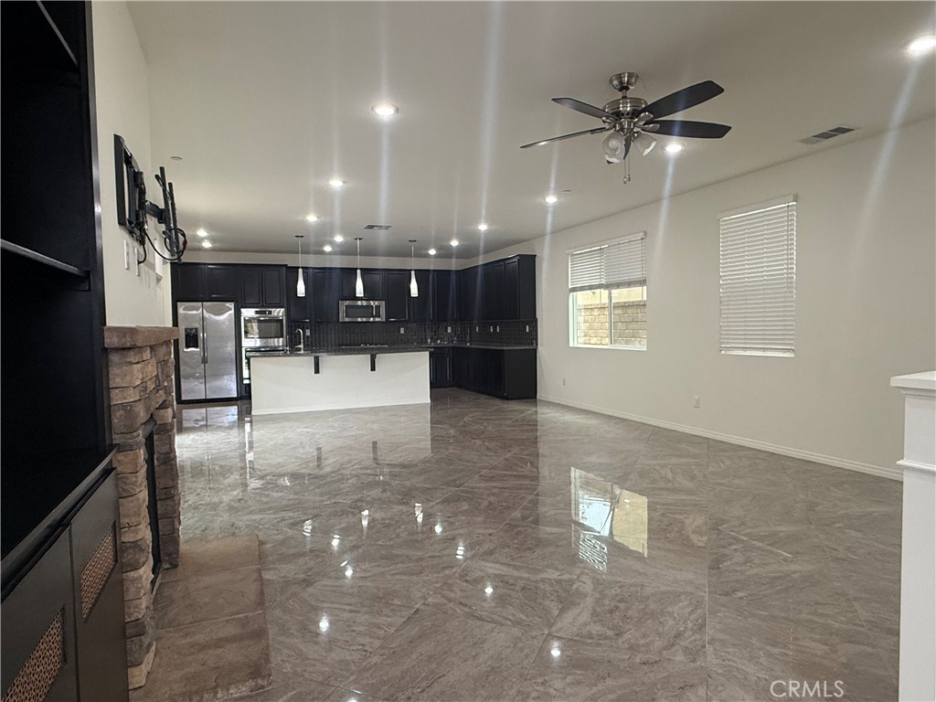 28623 Parkside Drive Valencia, CA 91354 - Photo 20 of 57