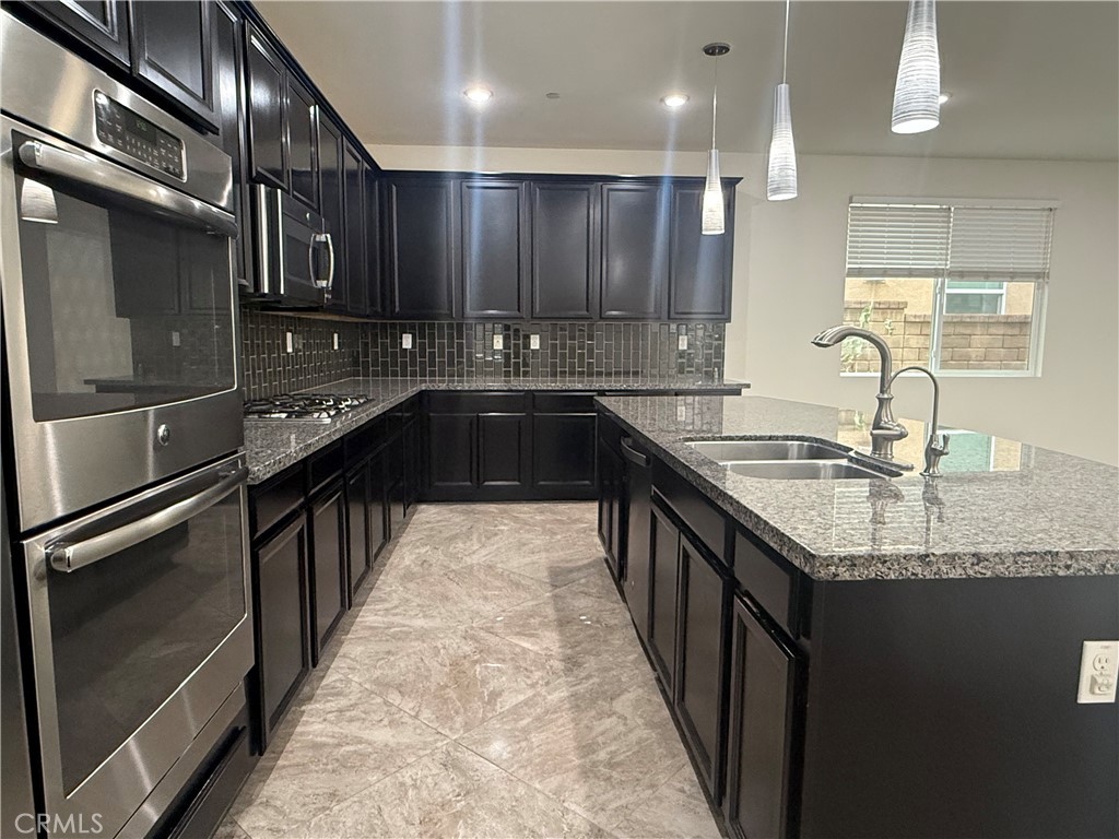 28623 Parkside Drive Valencia, CA 91354 - Photo 29 of 57