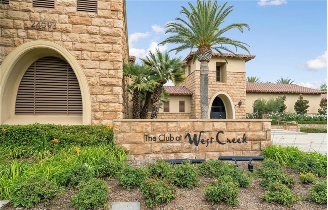 28623 Parkside Drive Valencia, CA 91354 - Photo 8 of 57