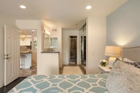 $899,000 | 400 Lake Street, Unit 105, Huntington Beach, CA 92648