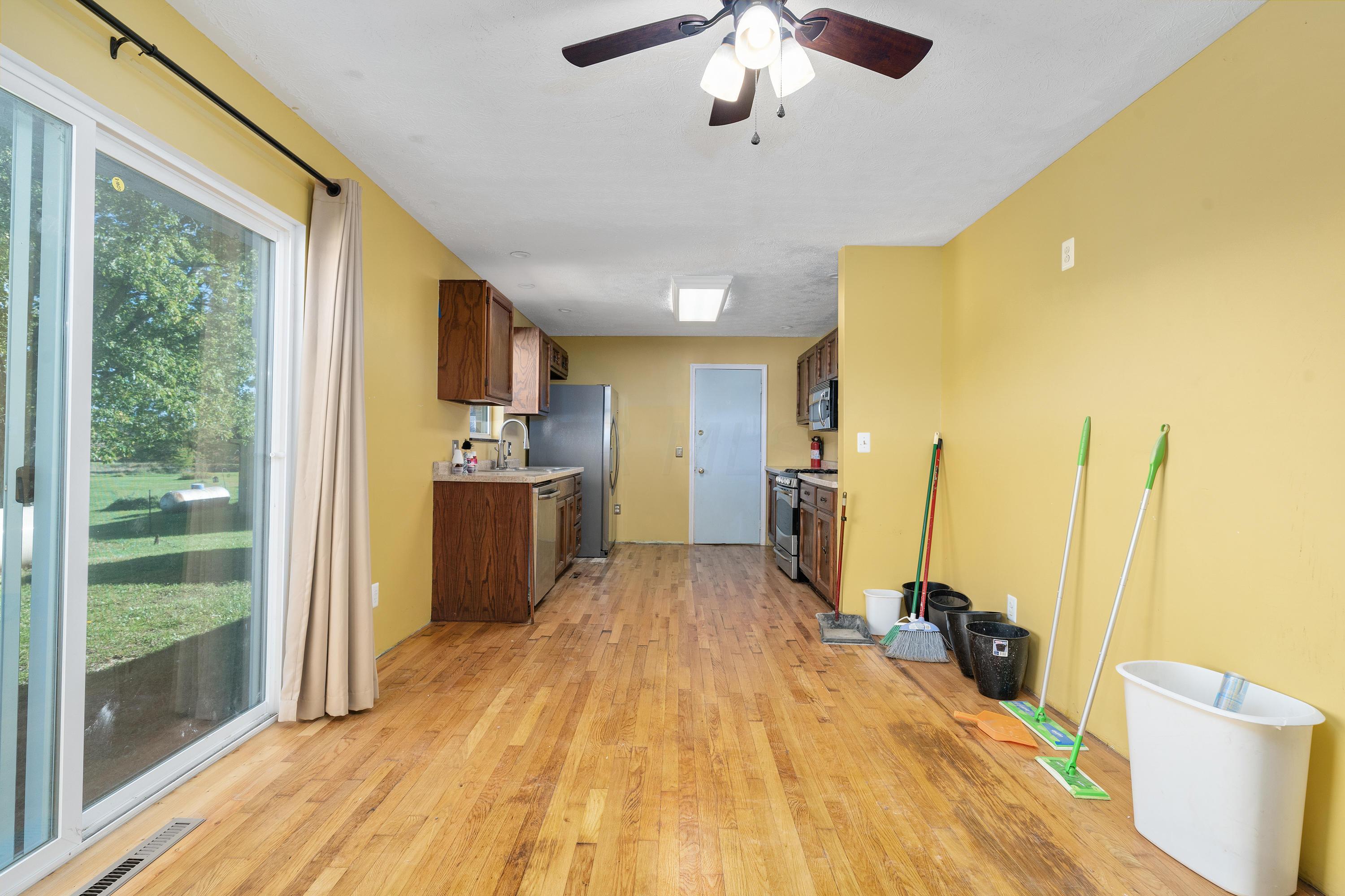 3121 South County Line Road Johnstown, OH 43031 - Photo 4 of 28 Gallery Image 4