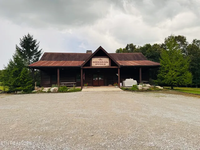 $494,000 | 167 Bunkhouse Road, Spencer, TN 38585