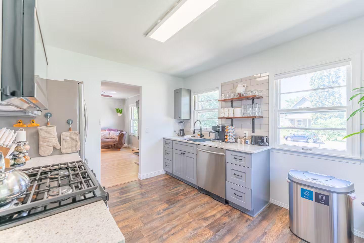 3851 Snelling Avenue Minneapolis, MN 55406 - Photo 5 of 27