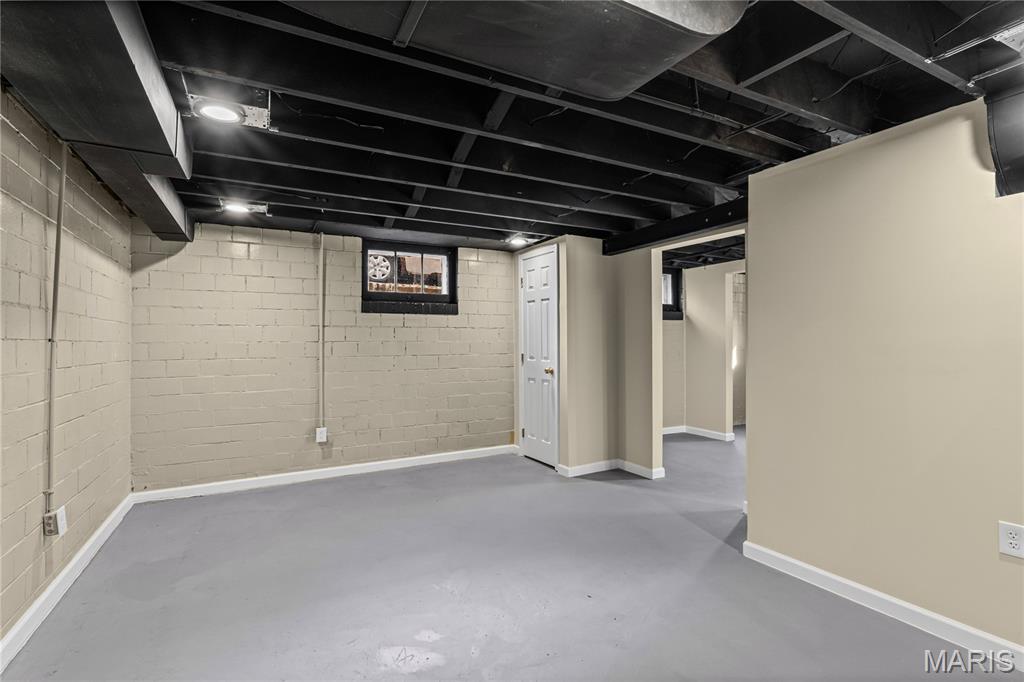 7824 Rosedale Drive St. Louis, MO 63121 - Photo 26 of 32