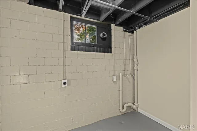 $225,000 | 7824 Rosedale Drive, St. Louis, MO 63121