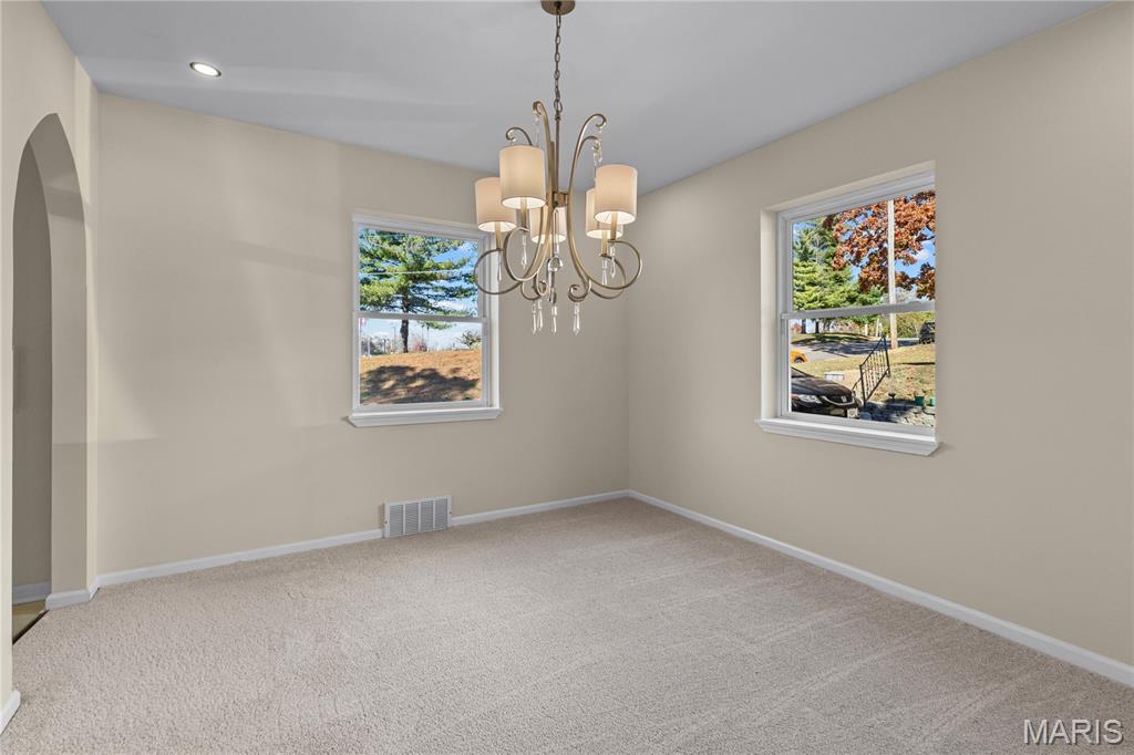 7824 Rosedale Drive St. Louis, MO 63121 - Photo 7 of 32