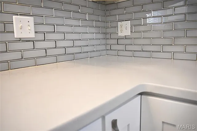 $152,900 | 4366 Chateau De Ville Drive, Unit E, St. Louis, MO 63129