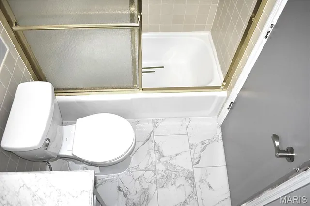 $152,900 | 4366 Chateau De Ville Drive, Unit E, St. Louis, MO 63129