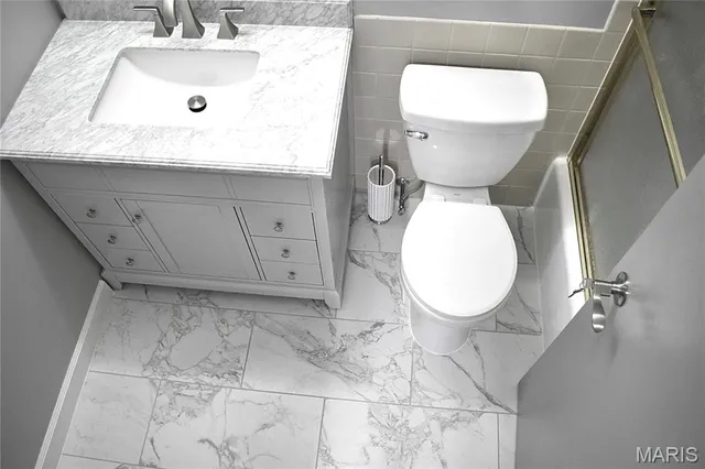 $152,900 | 4366 Chateau De Ville Drive, Unit E, St. Louis, MO 63129