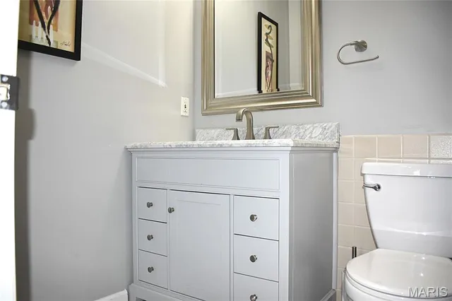 $152,900 | 4366 Chateau De Ville Drive, Unit E, St. Louis, MO 63129