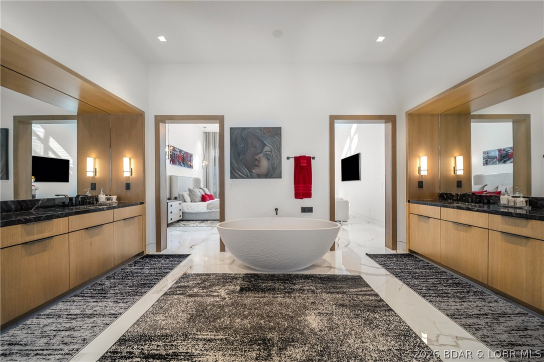 245 Waterview Ridge Sunrise Beach, MO 65079 - Photo 13 of 43 Soaking Tub