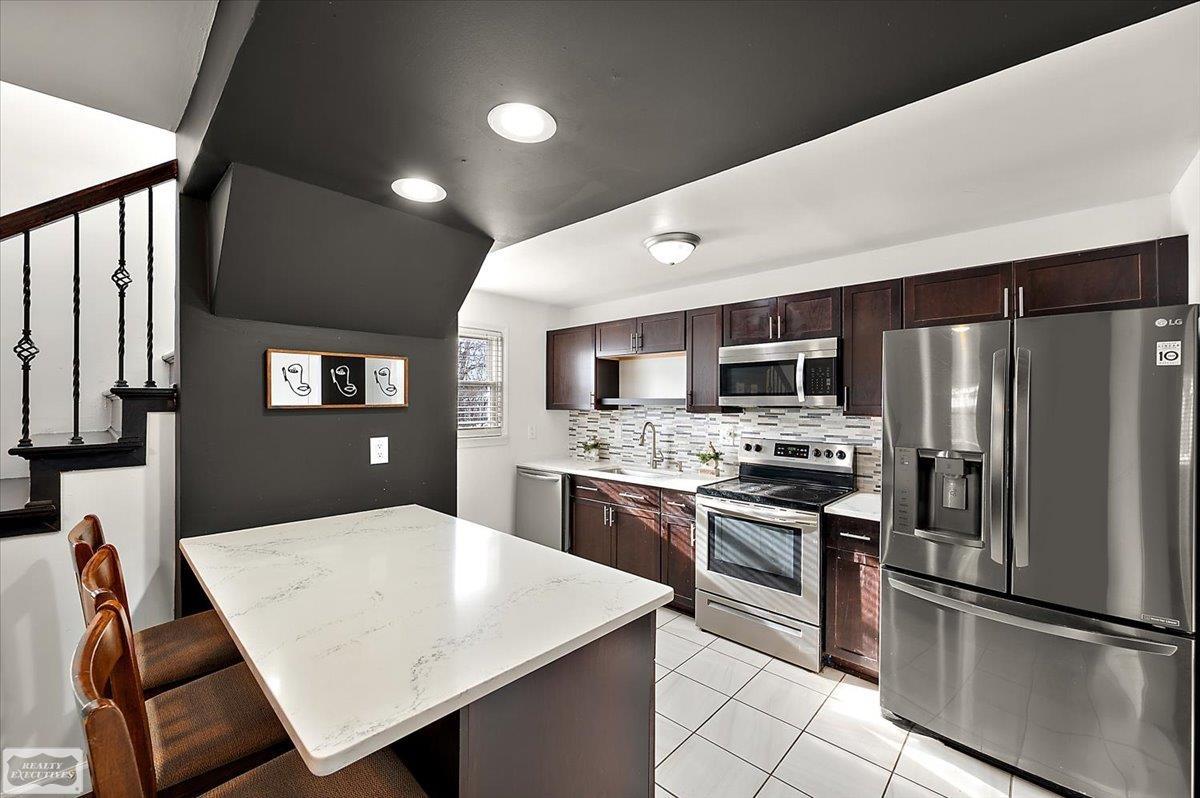 23089 Rausch Avenue Eastpointe, MI 48021 - Photo 20 of 38